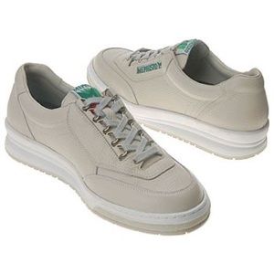 Mephisto cream colored leather sport shoes